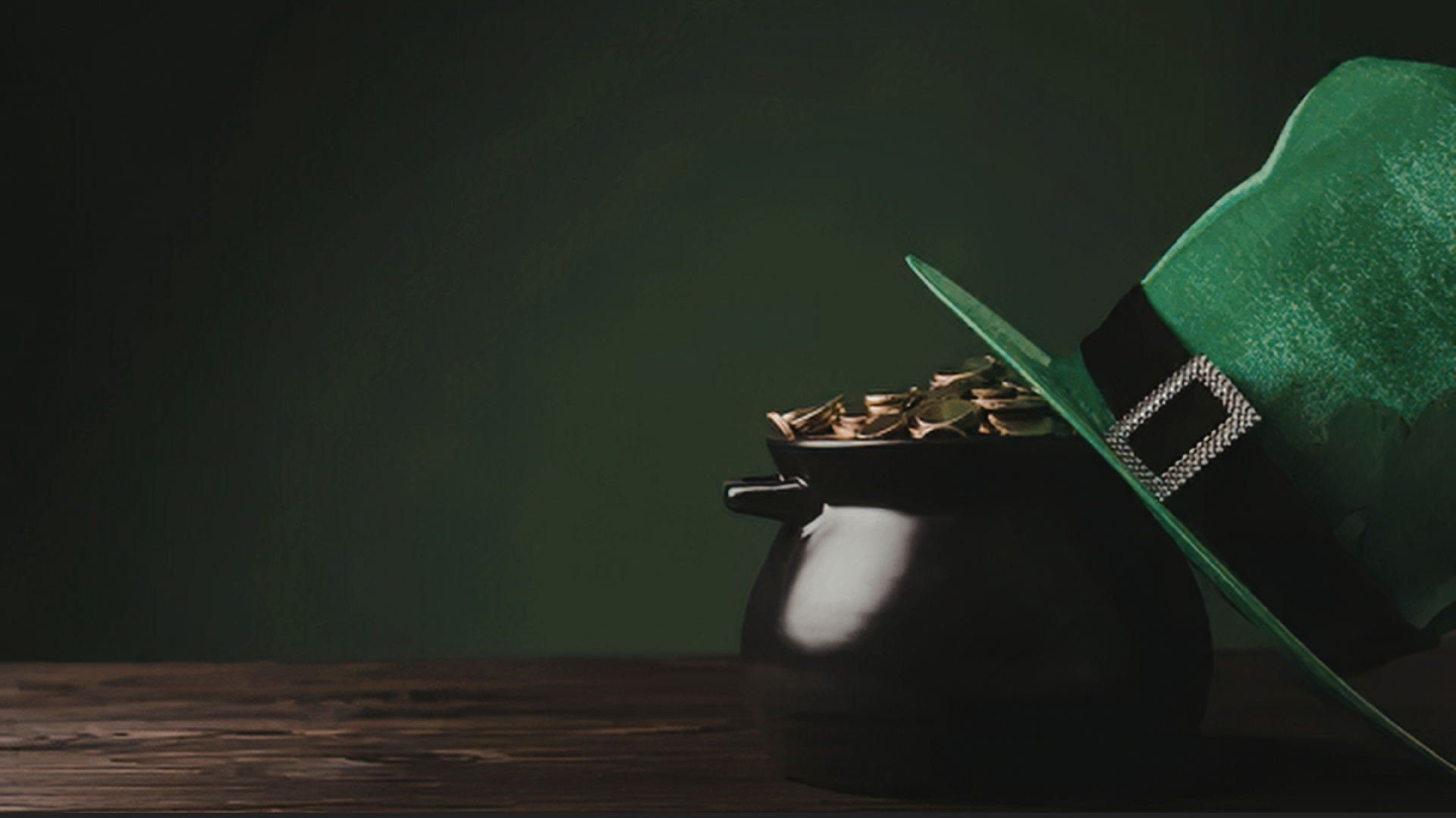 Green hat and pot of gold